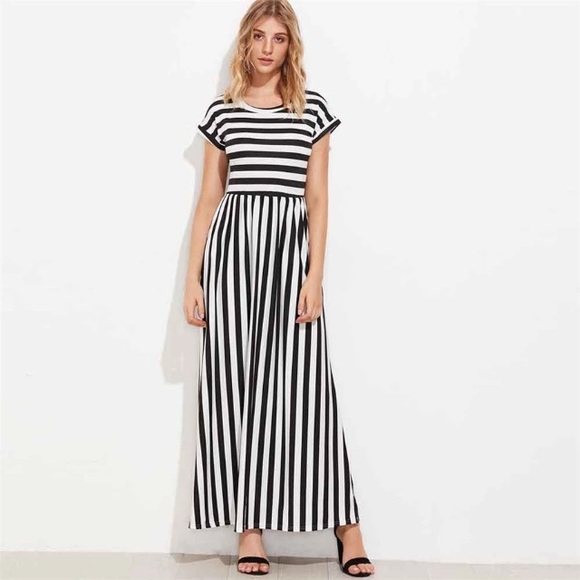 Dresses & Skirts - ‼️Sale‼️Black and White Striped Maxi Dress